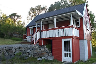 Cottage by the fjord