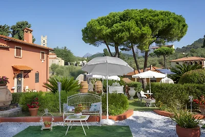 Haus Massarosa mit Pool Meerblick