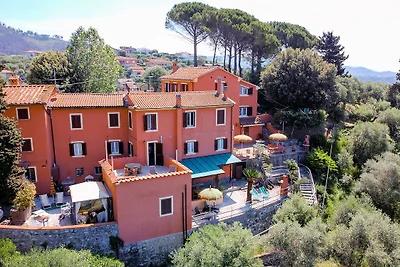 Haus Massarosa mit Pool Meerblick