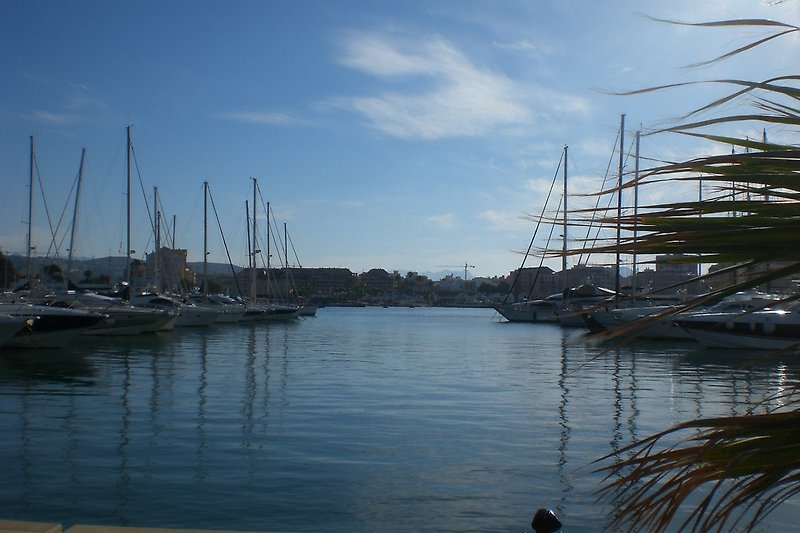 Der Hafen in Denia mit der Fähre nach Ibiza