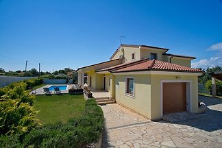 Villa Maggie