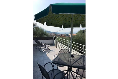 Fwo mit Terrasse Seeblick