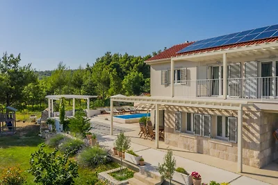 Villa Donari