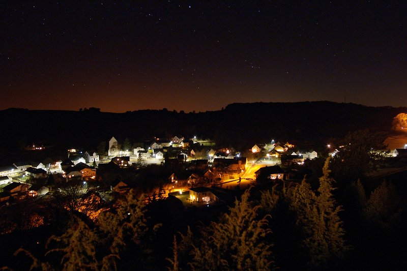 Alendorf bei Nacht