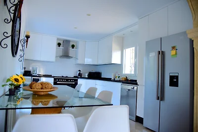 Villa Bienestar mit Pool in Jávea