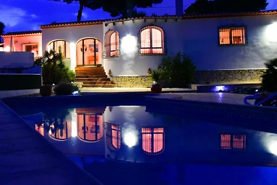 Villa Bienestar mit Pool in Jávea