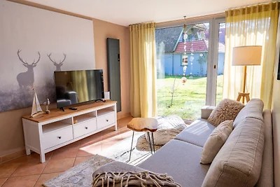 Domek letniskowy w ogrodzie