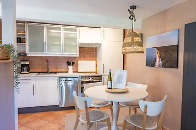 Domek letniskowy w ogrodzie