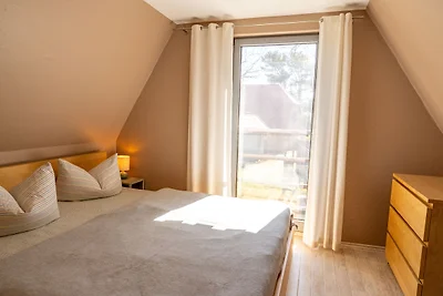 Domek letniskowy w ogrodzie