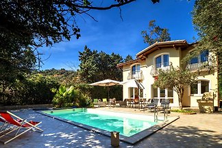 Villa Ami, Torre delle Stelle