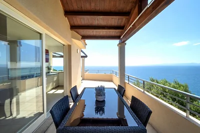 Villa Paradiso, Terra Mala