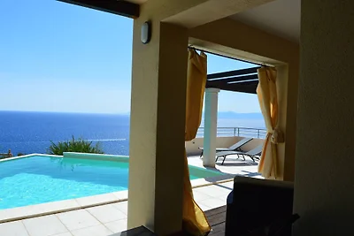 Villa Paradiso, Terra Mala