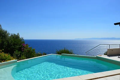 Villa Paradiso, Terra Mala