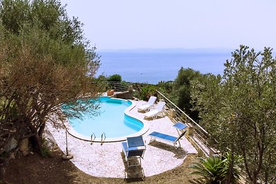 Villa Azzurra, Quartu Sant'Elena