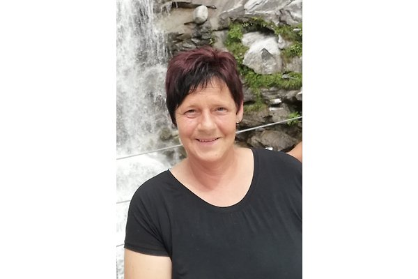 Frau R. Fiechtl Frau R. Fiechtl