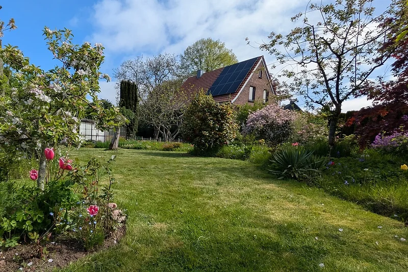 Ferienhaus mit Garten