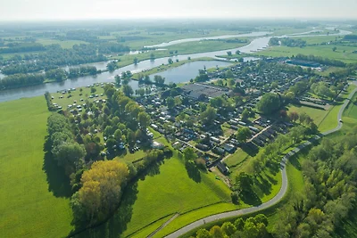 Campingplatz "IJsselweide" am Wasser