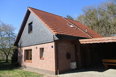 Casa nella foresta a Polz