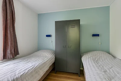 Huis met grote tuin op zuiden en bij meer