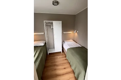 Huis met grote tuin op zuiden en bij meer