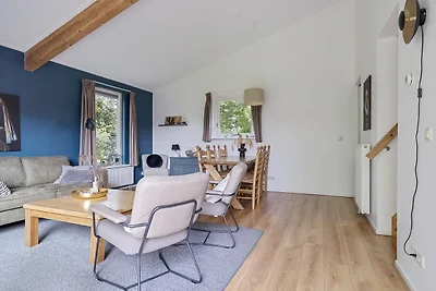 Huis met grote tuin op zuiden en bij meer