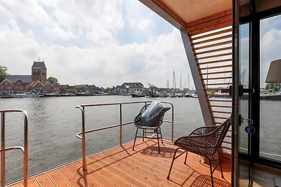 Luxe Houseboat Skoft