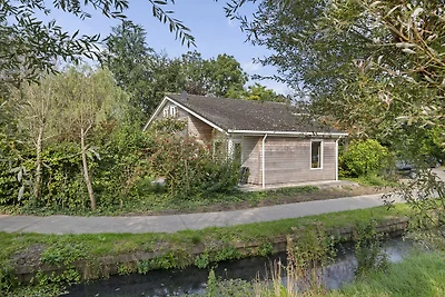 Huis met grote tuin op zuiden en bij meer