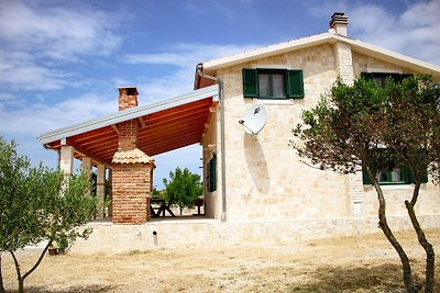 Villa StonePearl mit beheiztem Pool