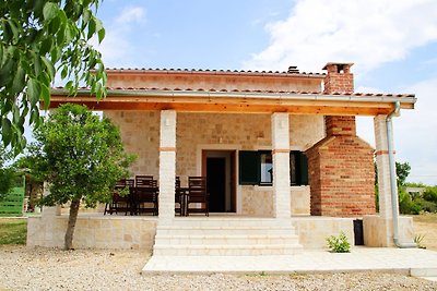Villa StonePearl mit beheiztem Pool