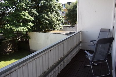 3 Zimmer Altbauwohnung mit Balkon