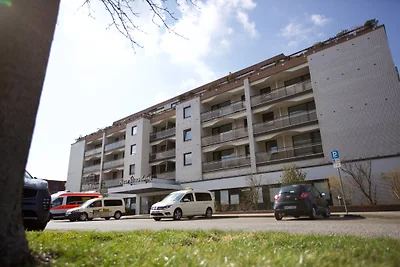 Strandnixe #105, Internet, balcone occidentale