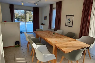 Haus am See, großes Grundstück