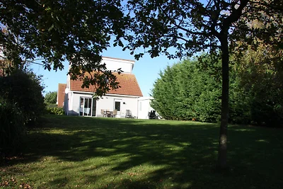 Haus am See, großes Grundstück