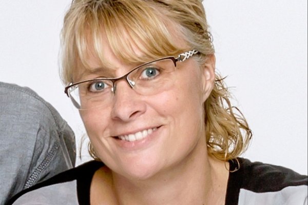 Mrs. I. Eggert Mrs. I. Eggert