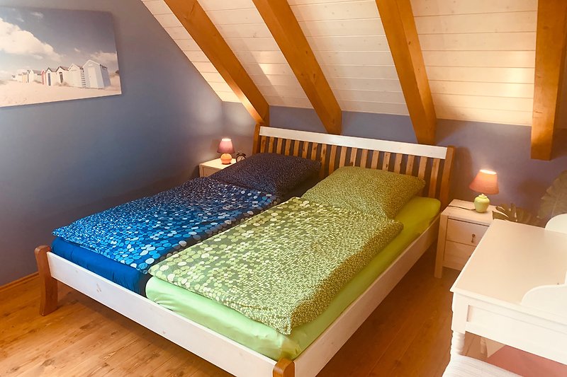 Schlafzimmer 1