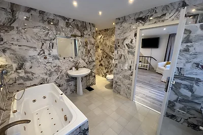 Villa (250m2) met 4 slaapkamers
