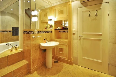 VILLA MARJAN, 3 bdr-3bath-parking