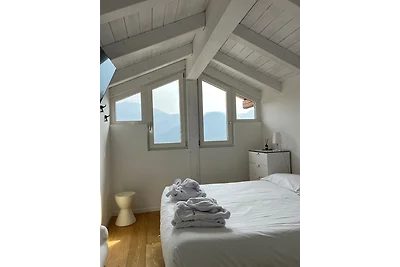 Villa Regina mit Seeblick, Pool