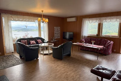 Ferienhaus Stabben mit Boot 2
