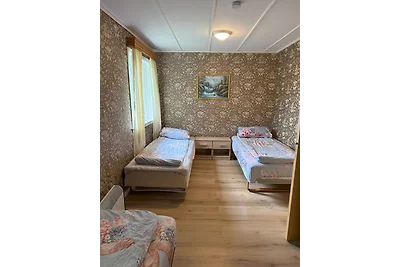 Ferienhaus Stabben mit Boot 2