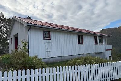 Ferienhaus Stabben mit Boot 2