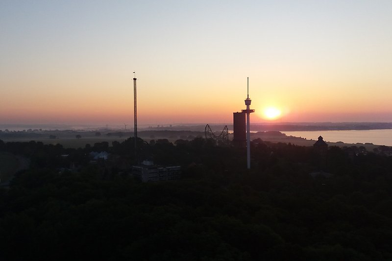Sonnenaufgang (hinter dem Hansapark im Osten