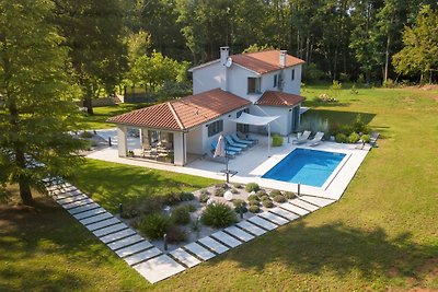 Villa Stepančić mit beheiztem Pool