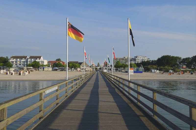 1,5km lange Seebrücke Großenbrode