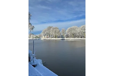 Ferienhaus direkt am Wasser