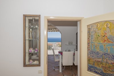 Apartman Lucija mit Meerblick