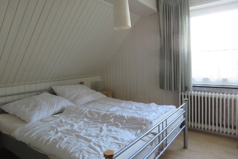 Schlafzimmer  1 mit Doppelbett