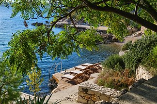 Villa Hemingway beachfront by Villas Guide