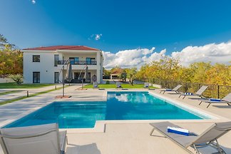 Villa Lea-Makarska by Villas Guide