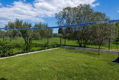 Holiday Home Lara's Oasis by Villas Guide